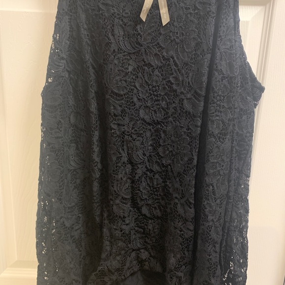 Black dressy tank lace overlay - Picture 6 of 6